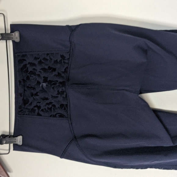 Navy Lululemon lace/luxtreme leggings - Picture 2 of 3